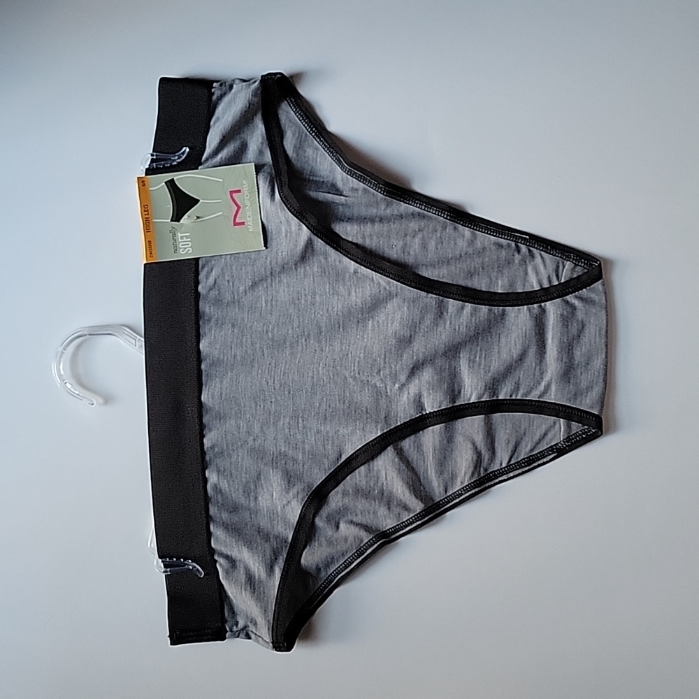 🆕️Women Naturally Soft High Leg Size S